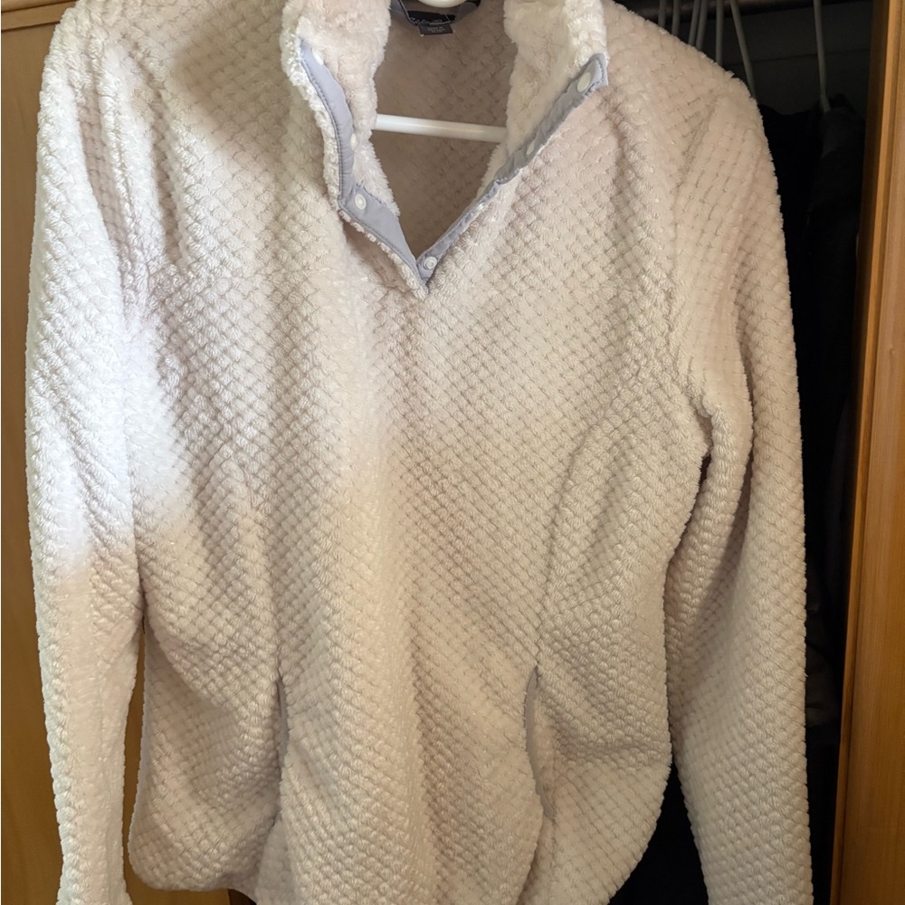 Women’s Eddie Bauer half button jacket